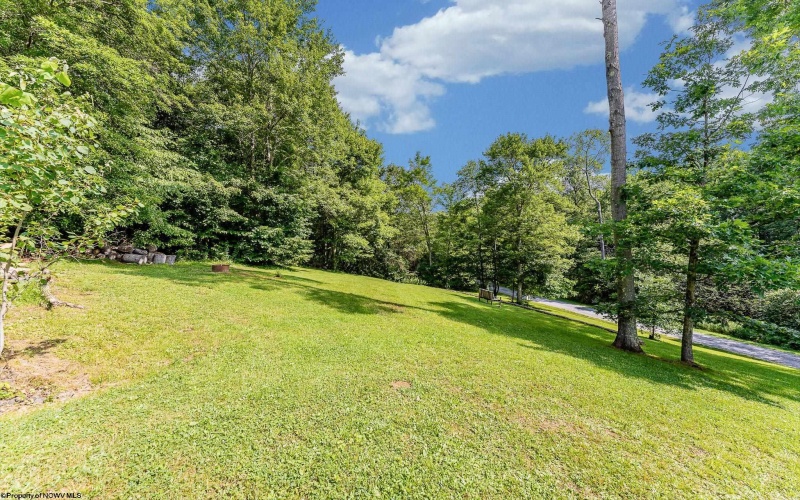 393 Auburn Hills Drive, Bruceton Mills, West Virginia 26525, 4 Bedrooms Bedrooms, 8 Rooms Rooms,3 BathroomsBathrooms,Single Family Detached,For Sale,Auburn Hills,10160457