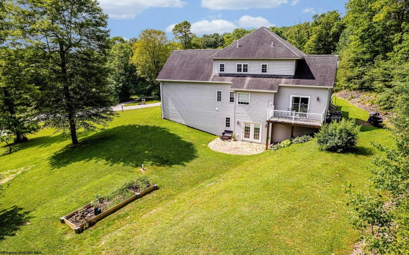 393 Auburn Hills Drive, Bruceton Mills, West Virginia 26525, 4 Bedrooms Bedrooms, 8 Rooms Rooms,3 BathroomsBathrooms,Single Family Detached,For Sale,Auburn Hills,10160457