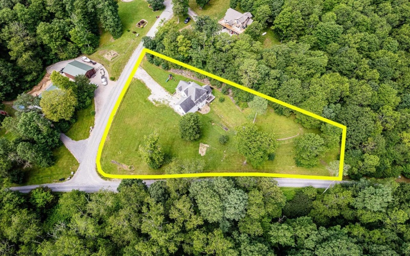 393 Auburn Hills Drive, Bruceton Mills, West Virginia 26525, 4 Bedrooms Bedrooms, 8 Rooms Rooms,3 BathroomsBathrooms,Single Family Detached,For Sale,Auburn Hills,10160457