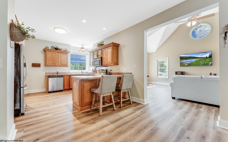 393 Auburn Hills Drive, Bruceton Mills, West Virginia 26525, 4 Bedrooms Bedrooms, 8 Rooms Rooms,3 BathroomsBathrooms,Single Family Detached,For Sale,Auburn Hills,10160457