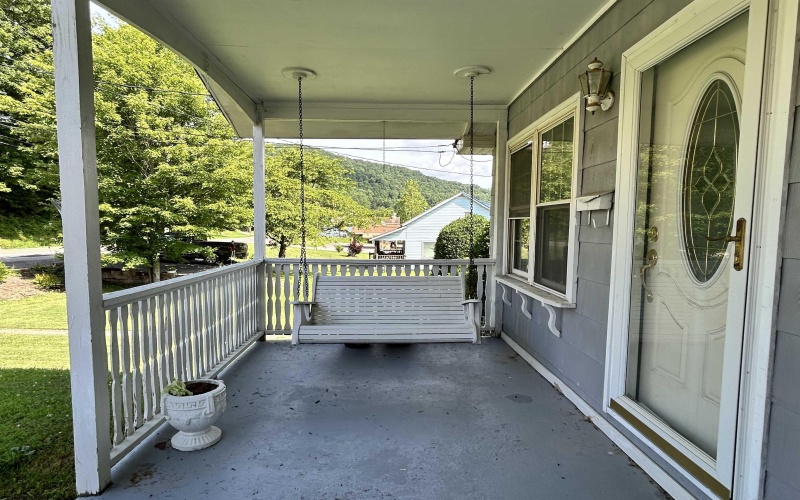 502 Chestnut Street, Parsons, West Virginia 26287, 3 Bedrooms Bedrooms, 5 Rooms Rooms,2 BathroomsBathrooms,Single Family Detached,For Sale,Chestnut,10160455