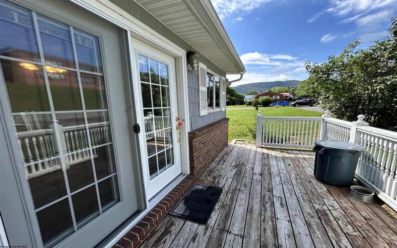 502 Chestnut Street, Parsons, West Virginia 26287, 3 Bedrooms Bedrooms, 5 Rooms Rooms,2 BathroomsBathrooms,Single Family Detached,For Sale,Chestnut,10160455