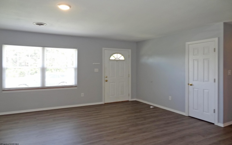 1002 Bakers Ridge Road, Morgantown, West Virginia 26508, 3 Bedrooms Bedrooms, 7 Rooms Rooms,2 BathroomsBathrooms,Residential Rentals,For Rent,Bakers Ridge,10160439