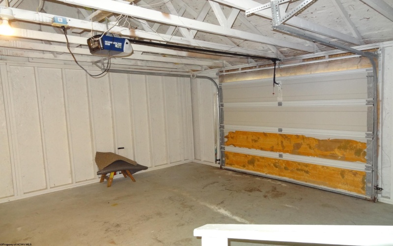 1002 Bakers Ridge Road, Morgantown, West Virginia 26508, 3 Bedrooms Bedrooms, 7 Rooms Rooms,2 BathroomsBathrooms,Residential Rentals,For Rent,Bakers Ridge,10160439