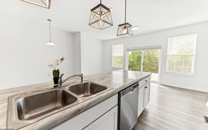 210 Tide Way, Morgantown, West Virginia 26508, 3 Bedrooms Bedrooms, 7 Rooms Rooms,2 BathroomsBathrooms,Single Family Attached,For Sale,Tide,10160458