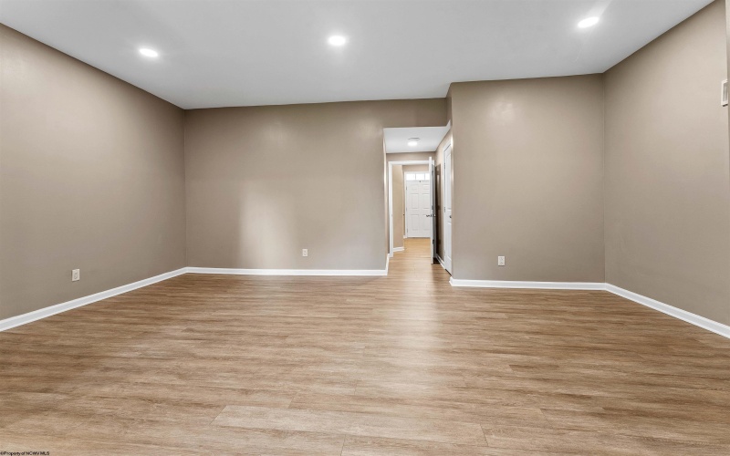 210 Tide Way, Morgantown, West Virginia 26508, 3 Bedrooms Bedrooms, 7 Rooms Rooms,2 BathroomsBathrooms,Single Family Attached,For Sale,Tide,10160458
