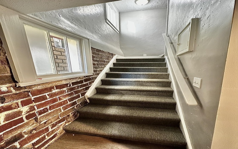 313 Ford Street, Morgantown, West Virginia 26501, 3 Bedrooms Bedrooms, 7 Rooms Rooms,2 BathroomsBathrooms,Single Family Detached,For Sale,Ford,10160432