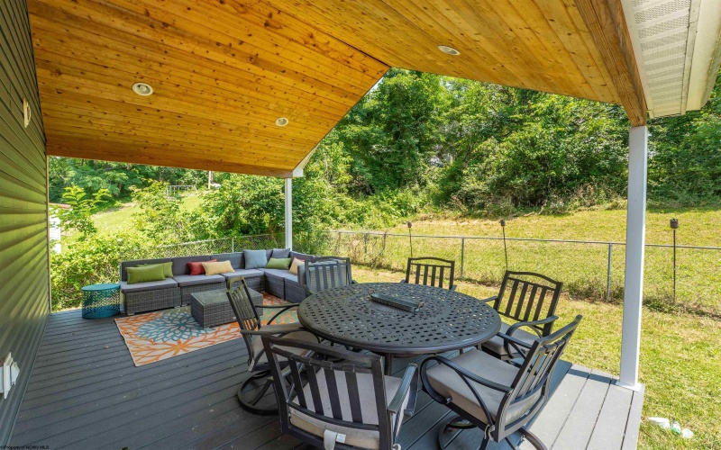 2196 3rd Avenue, Morgantown, West Virginia 26508, 4 Bedrooms Bedrooms, 6 Rooms Rooms,3 BathroomsBathrooms,Single Family Detached,For Sale,3rd,10160438