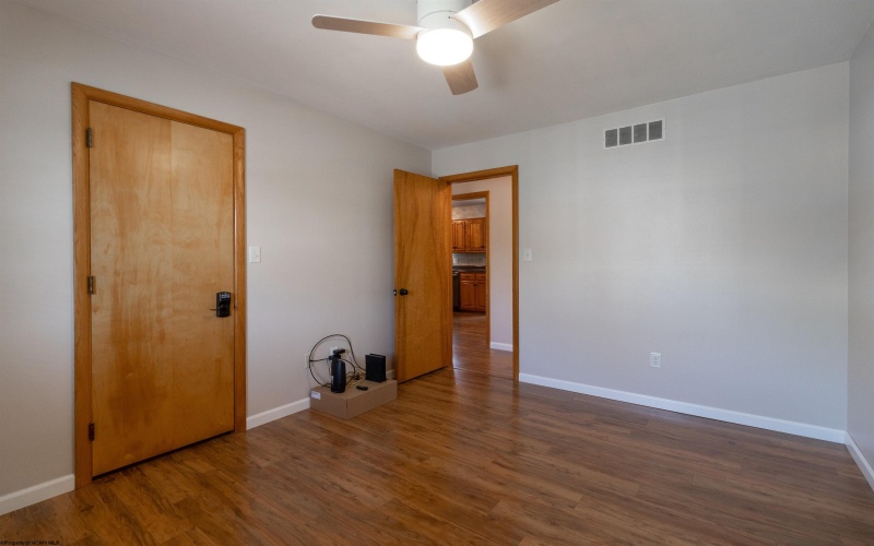 208 Pennsylvania Avenue, Bridgeport, West Virginia 26330-4518, 3 Bedrooms Bedrooms, 7 Rooms Rooms,2 BathroomsBathrooms,Single Family Detached,For Sale,Pennsylvania,10160436