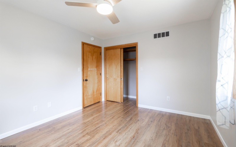 208 Pennsylvania Avenue, Bridgeport, West Virginia 26330-4518, 3 Bedrooms Bedrooms, 7 Rooms Rooms,2 BathroomsBathrooms,Single Family Detached,For Sale,Pennsylvania,10160436