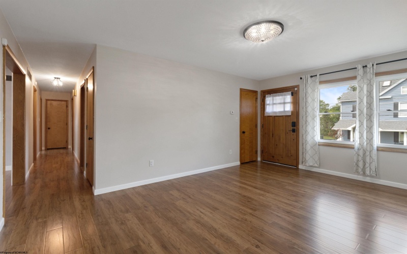 208 Pennsylvania Avenue, Bridgeport, West Virginia 26330-4518, 3 Bedrooms Bedrooms, 7 Rooms Rooms,2 BathroomsBathrooms,Single Family Detached,For Sale,Pennsylvania,10160436
