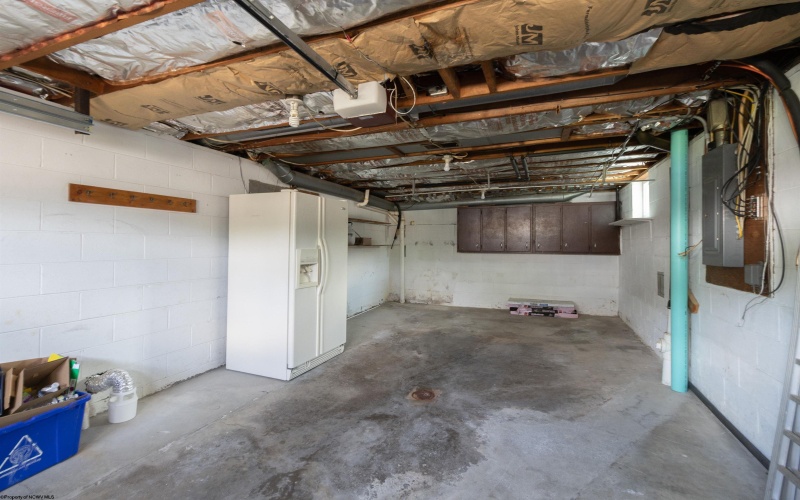 208 Pennsylvania Avenue, Bridgeport, West Virginia 26330-4518, 3 Bedrooms Bedrooms, 7 Rooms Rooms,2 BathroomsBathrooms,Single Family Detached,For Sale,Pennsylvania,10160436