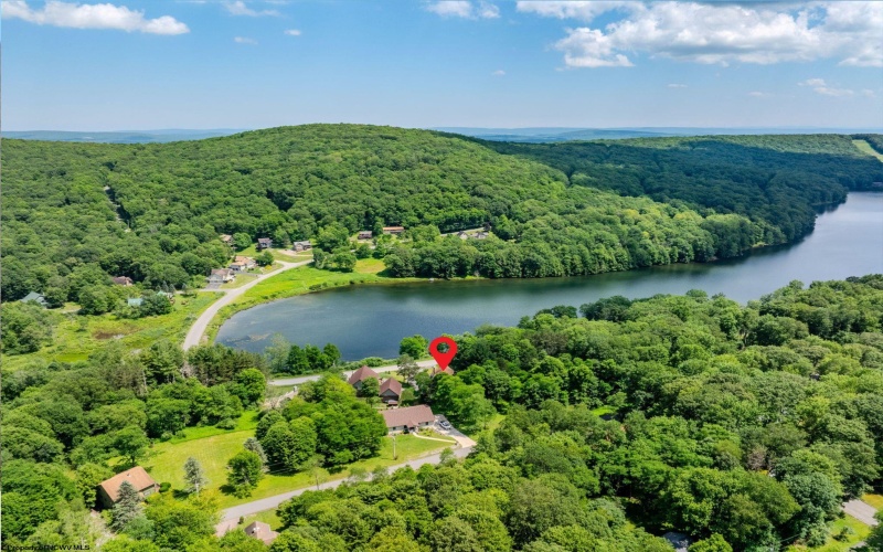 2425 Alpine Drive, Terra Alta, West Virginia 26764, 4 Bedrooms Bedrooms, 9 Rooms Rooms,3 BathroomsBathrooms,Single Family Detached,For Sale,Alpine,10160441