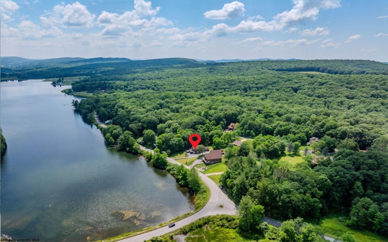 2425 Alpine Drive, Terra Alta, West Virginia 26764, 4 Bedrooms Bedrooms, 9 Rooms Rooms,3 BathroomsBathrooms,Single Family Detached,For Sale,Alpine,10160441