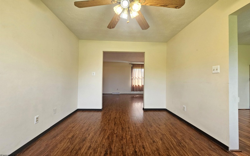 24 Penrose Street, White Hall, West Virginia 26554, 3 Bedrooms Bedrooms, 6 Rooms Rooms,2 BathroomsBathrooms,Single Family Detached,For Sale,Penrose,10160437