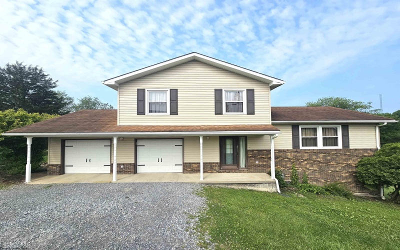 24 Penrose Street, White Hall, West Virginia 26554, 3 Bedrooms Bedrooms, 6 Rooms Rooms,2 BathroomsBathrooms,Single Family Detached,For Sale,Penrose,10160437