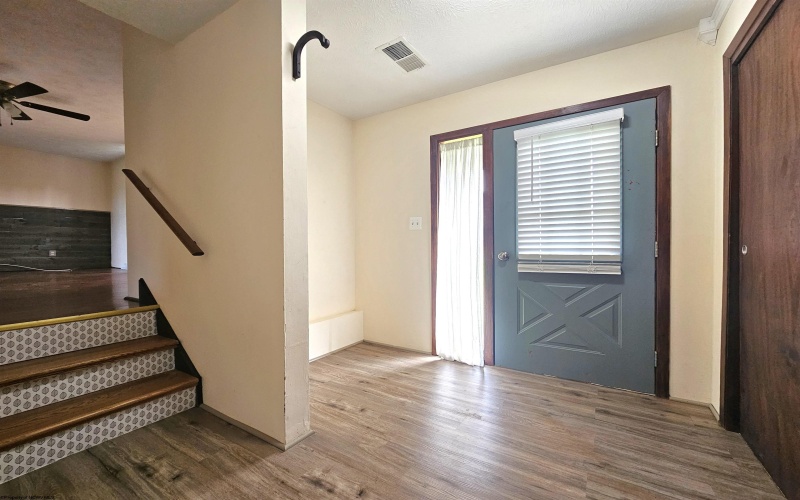 24 Penrose Street, White Hall, West Virginia 26554, 3 Bedrooms Bedrooms, 6 Rooms Rooms,2 BathroomsBathrooms,Single Family Detached,For Sale,Penrose,10160437