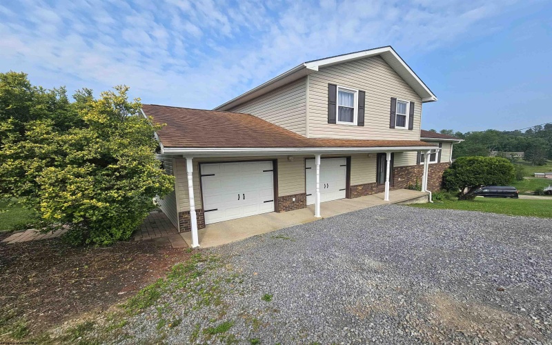 24 Penrose Street, White Hall, West Virginia 26554, 3 Bedrooms Bedrooms, 6 Rooms Rooms,2 BathroomsBathrooms,Single Family Detached,For Sale,Penrose,10160437