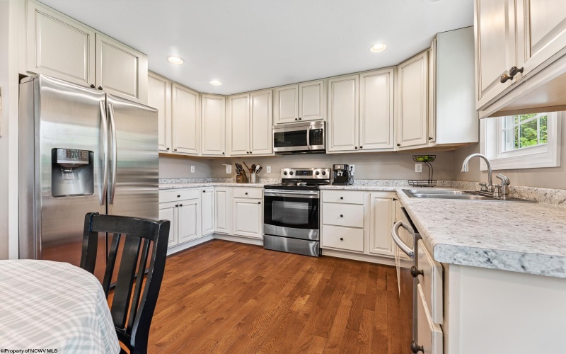 21 Eastern Trail, Morgantown, West Virginia 26508, 3 Bedrooms Bedrooms, 8 Rooms Rooms,3 BathroomsBathrooms,Single Family Detached,For Sale,Eastern,10160435