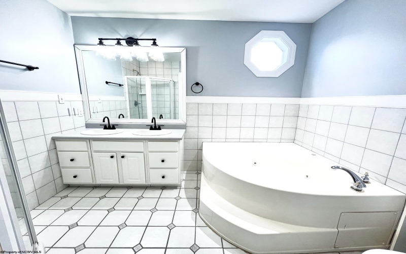 2061 Pinecrest Drive, Morgantown, West Virginia 26505, 3 Bedrooms Bedrooms, 7 Rooms Rooms,2 BathroomsBathrooms,Single Family Detached,For Sale,Pinecrest,10160434