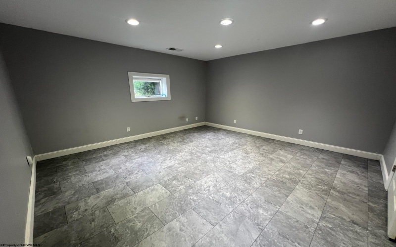 2061 Pinecrest Drive, Morgantown, West Virginia 26505, 3 Bedrooms Bedrooms, 7 Rooms Rooms,2 BathroomsBathrooms,Single Family Detached,For Sale,Pinecrest,10160434