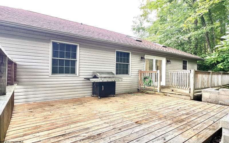 2061 Pinecrest Drive, Morgantown, West Virginia 26505, 3 Bedrooms Bedrooms, 7 Rooms Rooms,2 BathroomsBathrooms,Single Family Detached,For Sale,Pinecrest,10160434