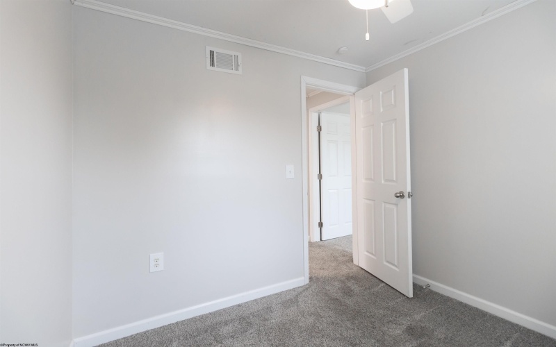 1603 Hamill Avenue, Clarksburg, West Virginia 26301, 3 Bedrooms Bedrooms, 6 Rooms Rooms,1 BathroomBathrooms,Single Family Detached,For Sale,Hamill,10160445
