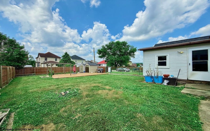 1603 Hamill Avenue, Clarksburg, West Virginia 26301, 3 Bedrooms Bedrooms, 6 Rooms Rooms,1 BathroomBathrooms,Single Family Detached,For Sale,Hamill,10160445