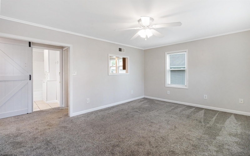 1603 Hamill Avenue, Clarksburg, West Virginia 26301, 3 Bedrooms Bedrooms, 6 Rooms Rooms,1 BathroomBathrooms,Single Family Detached,For Sale,Hamill,10160445