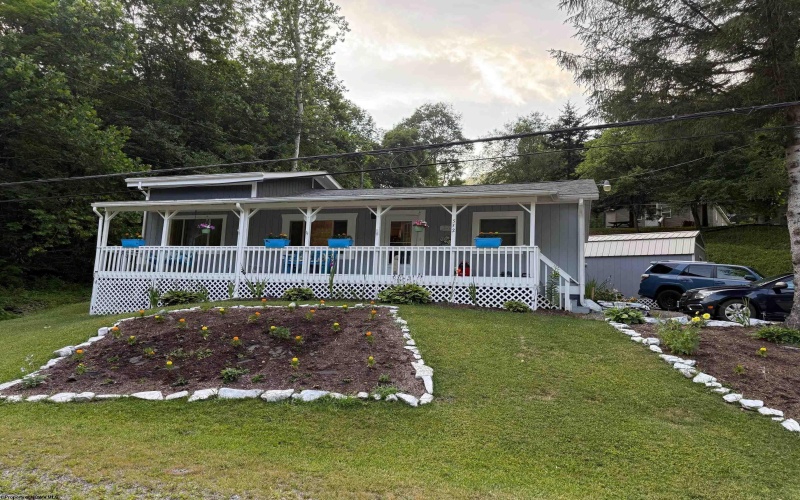 522 Point Mountain Road, Valley Head, West Virginia 26294, 3 Bedrooms Bedrooms, 8 Rooms Rooms,1 BathroomBathrooms,Single Family Detached,For Sale,Point Mountain,10160444