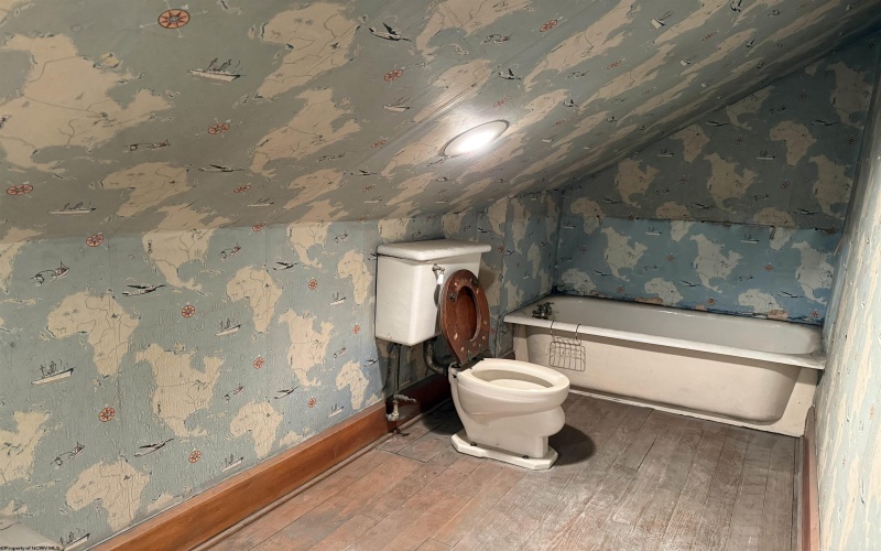 722 Coleman Avenue, Fairmont, West Virginia 26554, 3 Bedrooms Bedrooms, 8 Rooms Rooms,2 BathroomsBathrooms,Single Family Detached,For Sale,Coleman,10160452