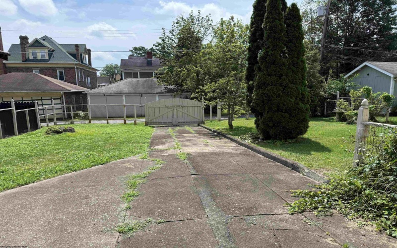 722 Coleman Avenue, Fairmont, West Virginia 26554, 3 Bedrooms Bedrooms, 8 Rooms Rooms,2 BathroomsBathrooms,Single Family Detached,For Sale,Coleman,10160452