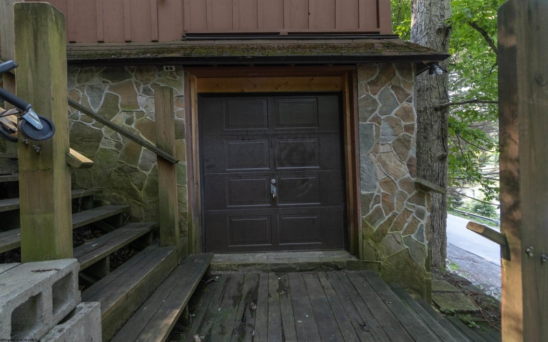 1035 Oral Lake Road, Bridgeport, West Virginia 26330, 2 Bedrooms Bedrooms, 5 Rooms Rooms,1 BathroomBathrooms,Single Family Detached,For Sale,Oral Lake,10160451
