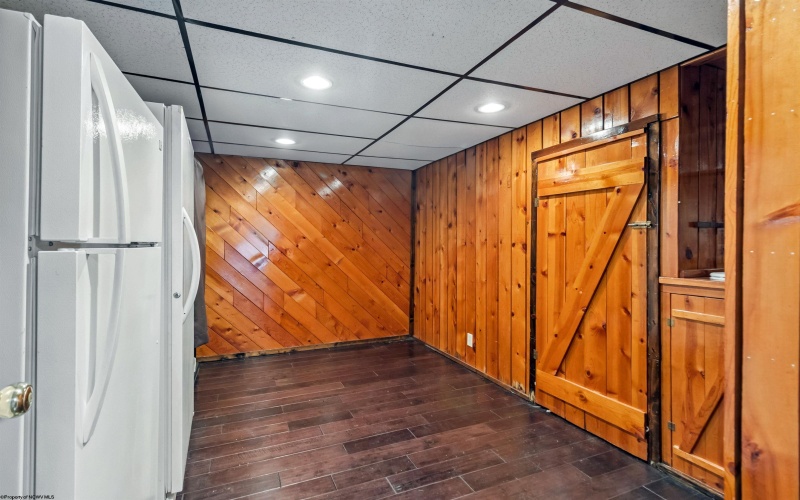 101 Walnut Lane, Morgantown, West Virginia 26505, 5 Bedrooms Bedrooms, 13 Rooms Rooms,5 BathroomsBathrooms,Single Family Detached,For Sale,Walnut,10160446