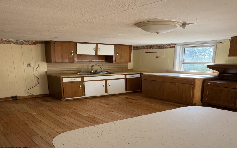 57 Chatham Hill, Farmington, West Virginia 26571, 5 Bedrooms Bedrooms, 8 Rooms Rooms,1 BathroomBathrooms,Single Family Detached,For Sale,Chatham,10160449