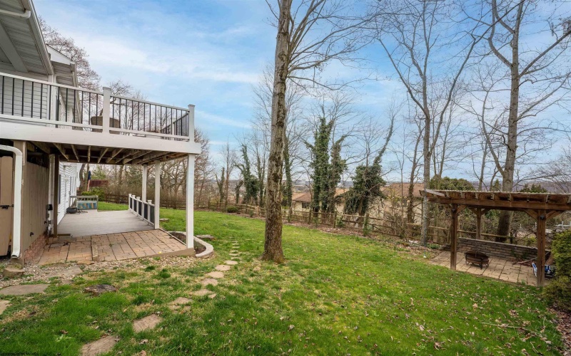 2002 White Oak Drive, Morgantown, West Virginia 26505, 4 Bedrooms Bedrooms, 14 Rooms Rooms,3 BathroomsBathrooms,Single Family Detached,For Sale,White Oak,10160460