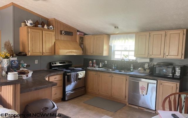 3496 Sinclair Road, Moatsville, West Virginia 26405-8878, 3 Bedrooms Bedrooms, 5 Rooms Rooms,2 BathroomsBathrooms,Single Family Detached,For Sale,Sinclair,10160484