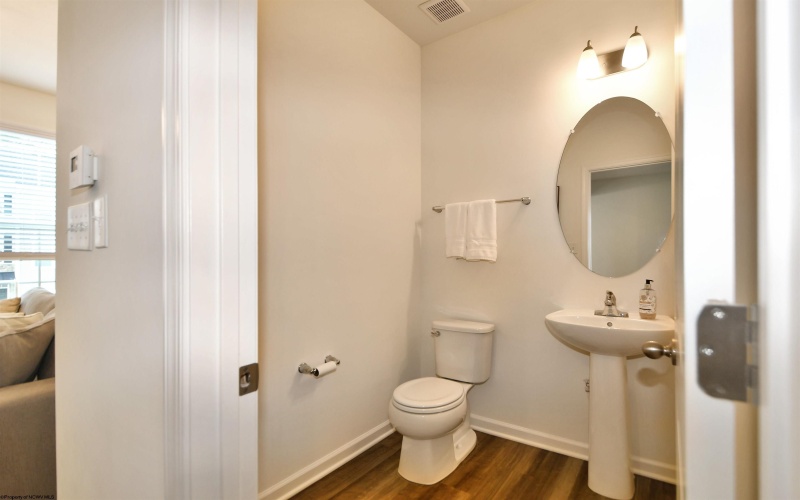 332 Bay Street, Morgantown, West Virginia 26508, 3 Bedrooms Bedrooms, 10 Rooms Rooms,2 BathroomsBathrooms,Single Family Attached,For Sale,Bay,10160472