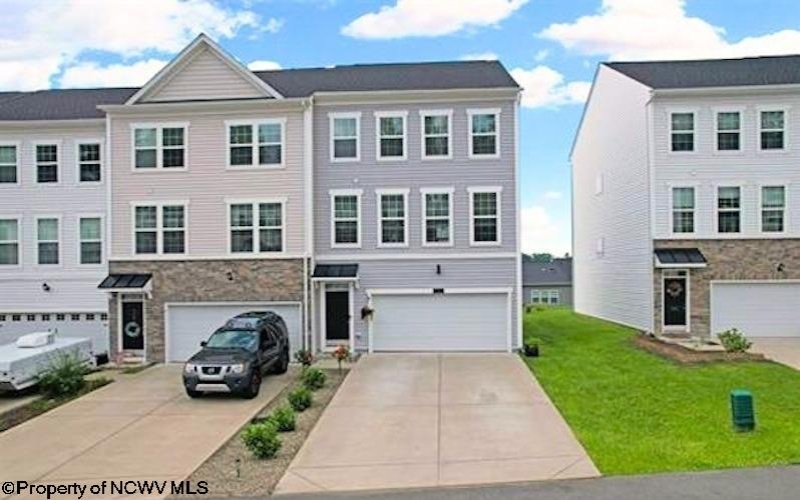 332 Bay Street, Morgantown, West Virginia 26508, 3 Bedrooms Bedrooms, 10 Rooms Rooms,2 BathroomsBathrooms,Single Family Attached,For Sale,Bay,10160472