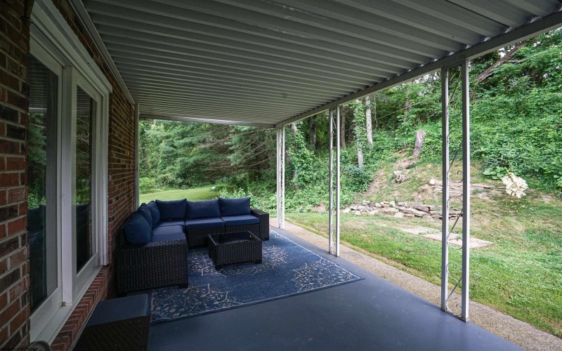 109 Pinewood Road, Clarksburg, West Virginia 26301, 3 Bedrooms Bedrooms, 6 Rooms Rooms,1 BathroomBathrooms,Single Family Attached,For Sale,Pinewood,10160475