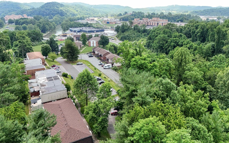 109 Pinewood Road, Clarksburg, West Virginia 26301, 3 Bedrooms Bedrooms, 6 Rooms Rooms,1 BathroomBathrooms,Single Family Attached,For Sale,Pinewood,10160475