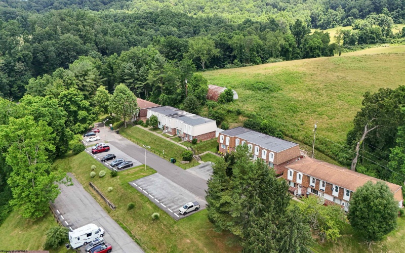 109 Pinewood Road, Clarksburg, West Virginia 26301, 3 Bedrooms Bedrooms, 6 Rooms Rooms,1 BathroomBathrooms,Single Family Attached,For Sale,Pinewood,10160475