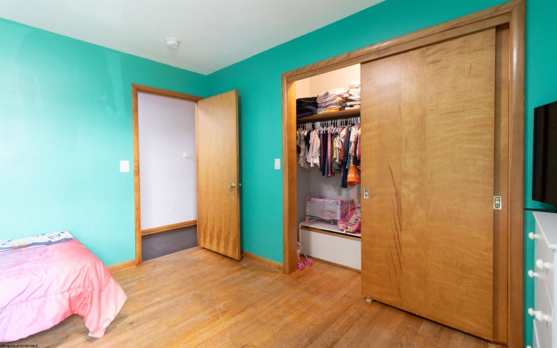 203 Emerson Road Road, Clarksburg, West Virginia 26301, 3 Bedrooms Bedrooms, 6 Rooms Rooms,2 BathroomsBathrooms,Single Family Detached,For Sale,Emerson Road,10160483
