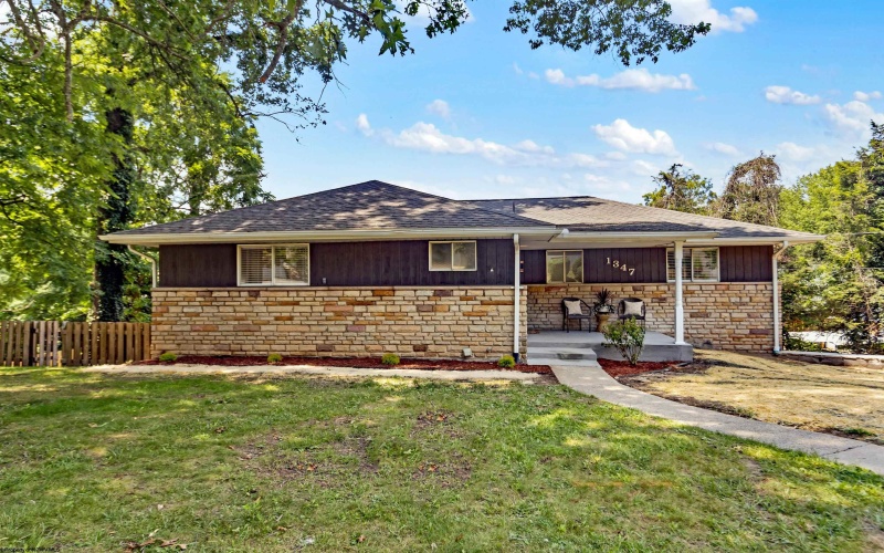 1347 Winona Avenue, Morgantown, West Virginia 26505-2636, 3 Bedrooms Bedrooms, 7 Rooms Rooms,3 BathroomsBathrooms,Single Family Detached,For Sale,Winona,10160482