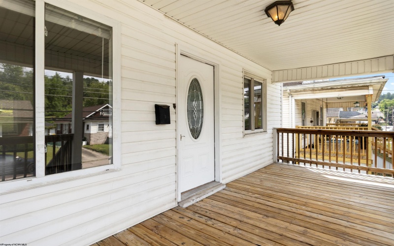922 Park Avenue, Fairmont, West Virginia 26554, 3 Bedrooms Bedrooms, 6 Rooms Rooms,1 BathroomBathrooms,Single Family Detached,For Sale,Park,10160481