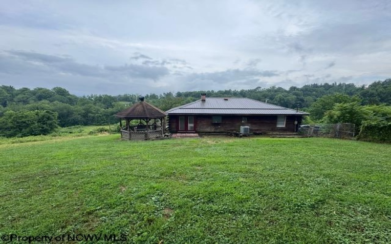 1416 Point Marion Road, Morgantown, West Virginia 26508, 3 Bedrooms Bedrooms, 6 Rooms Rooms,2 BathroomsBathrooms,Single Family Detached,For Sale,Point Marion,10160464