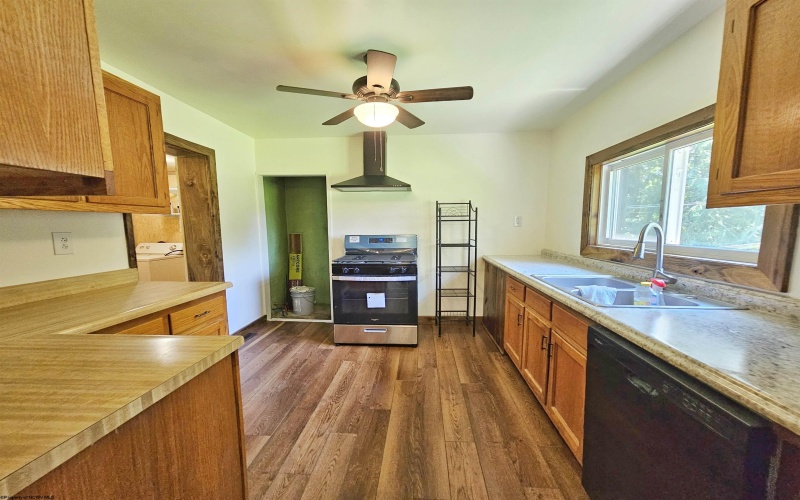 195 Robey Hollow Road, Lumberport, West Virginia 26386, 2 Bedrooms Bedrooms, 6 Rooms Rooms,1 BathroomBathrooms,Single Family Detached,For Sale,Robey Hollow,10160480