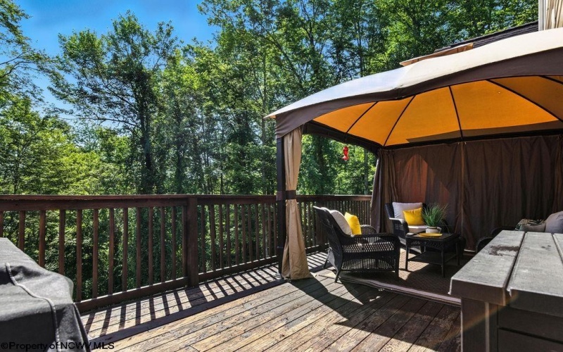 263 Pheasant Ridge Road, Bridgeport, West Virginia 26330, 6 Bedrooms Bedrooms, 12 Rooms Rooms,3 BathroomsBathrooms,Single Family Detached,For Sale,Pheasant Ridge,10160462