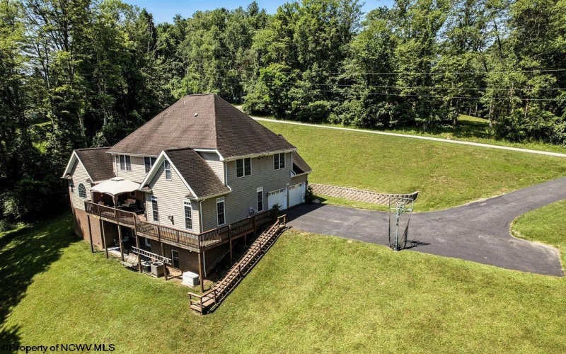 263 Pheasant Ridge Road, Bridgeport, West Virginia 26330, 6 Bedrooms Bedrooms, 12 Rooms Rooms,3 BathroomsBathrooms,Single Family Detached,For Sale,Pheasant Ridge,10160462