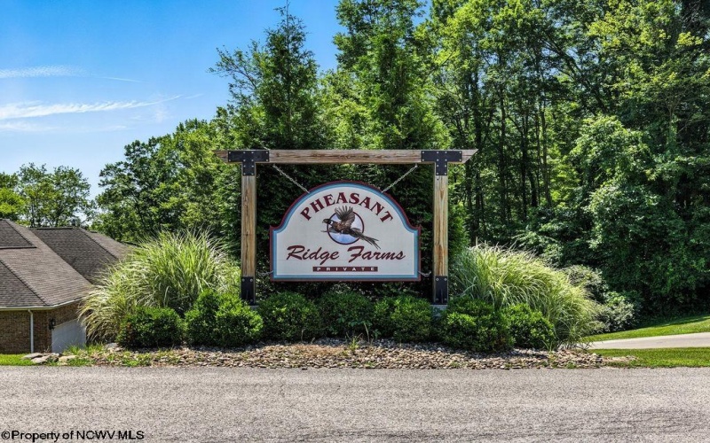 263 Pheasant Ridge Road, Bridgeport, West Virginia 26330, 6 Bedrooms Bedrooms, 12 Rooms Rooms,3 BathroomsBathrooms,Single Family Detached,For Sale,Pheasant Ridge,10160462